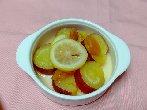さつまいもと杏(ドライフルーツ)のレモン煮